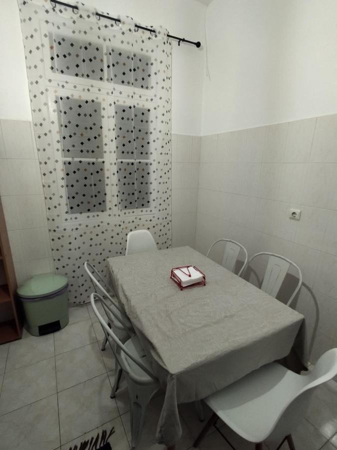 Bus Stop House 84 푼샬 외부 사진
